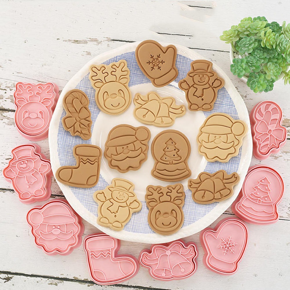 8 Pcs/Set Christmas Cookie Cutters Biscuit Mould Baking Mould