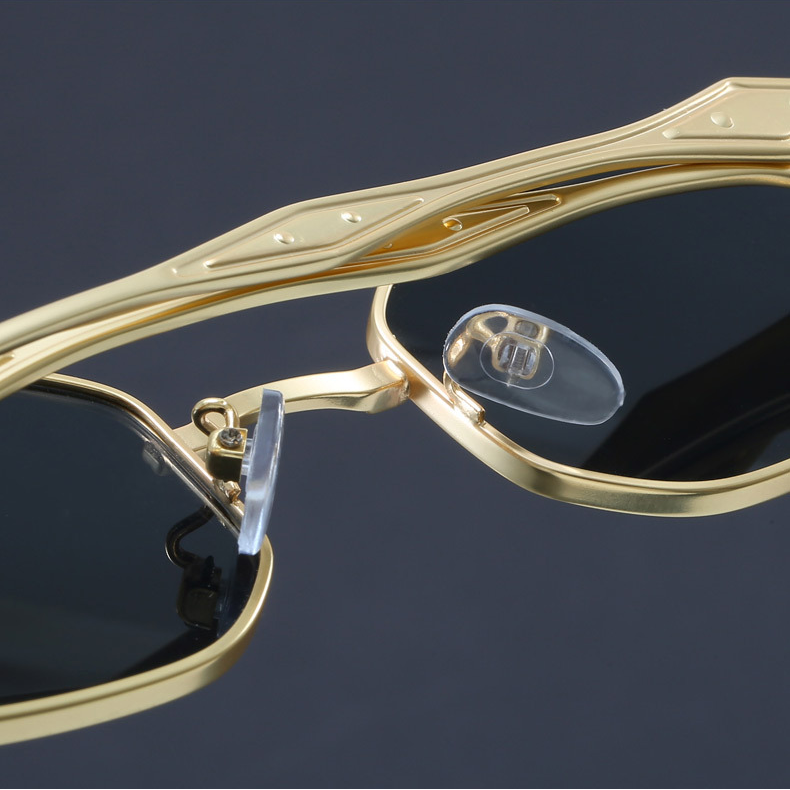 Victorian Luxe Metal Sunglass
