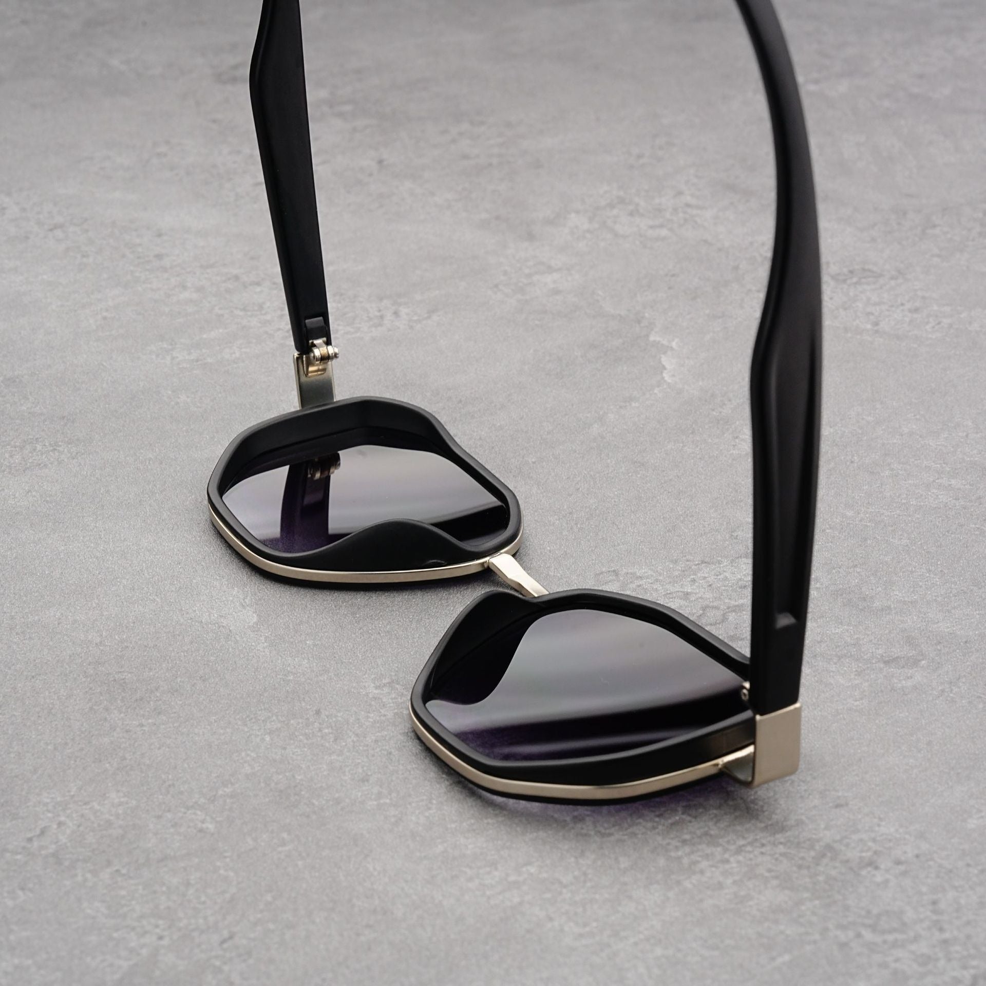 High-End Polygon TR90 UV Sunglasses