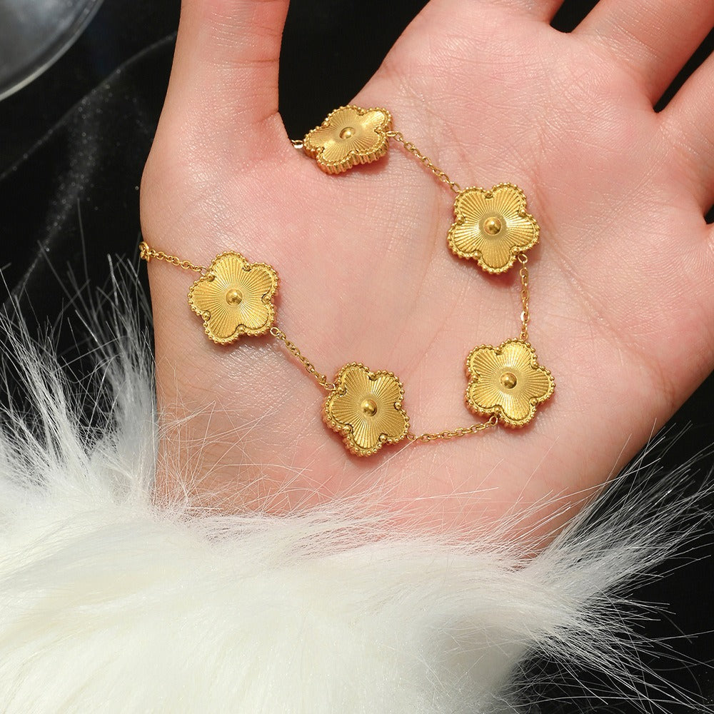 Elegant Gold Floral Link Charm Bracelet