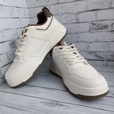 Sprint - Trendy and fashionable lace-up sneakers