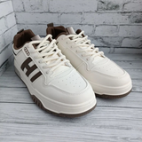 Sprint - Trendy and fashionable lace-up sneakers