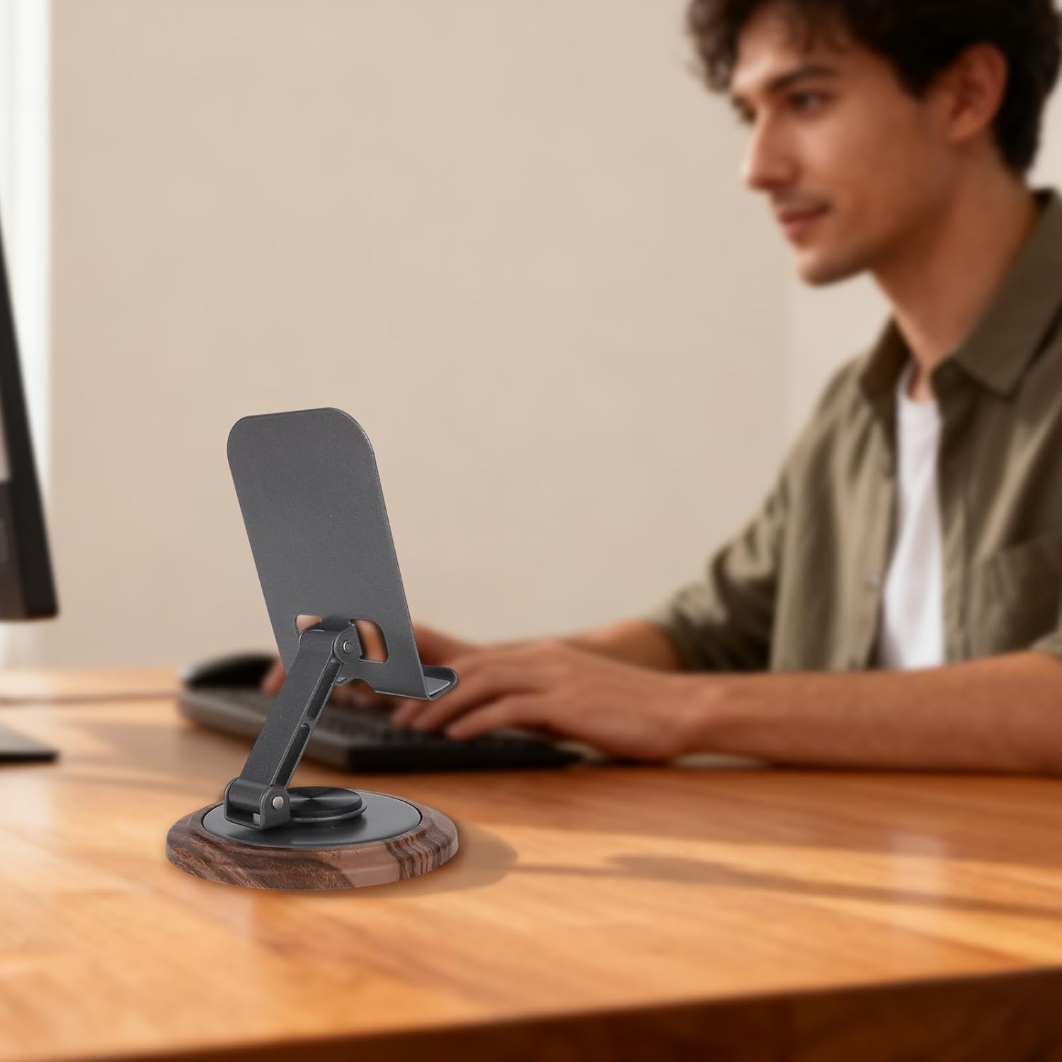 360 Degree Wooden Rotating Adjustable Phone Stand