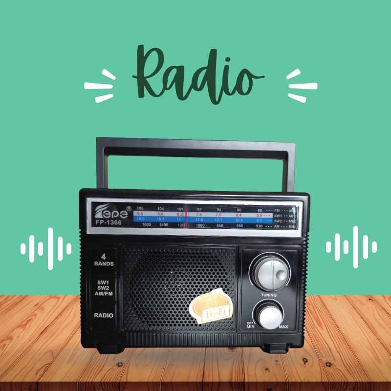 Classic Retro Style Portable FM Radio