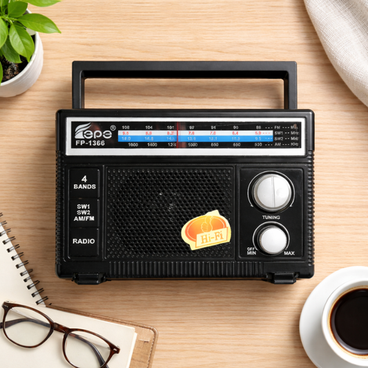Classic Retro Style Portable FM Radio