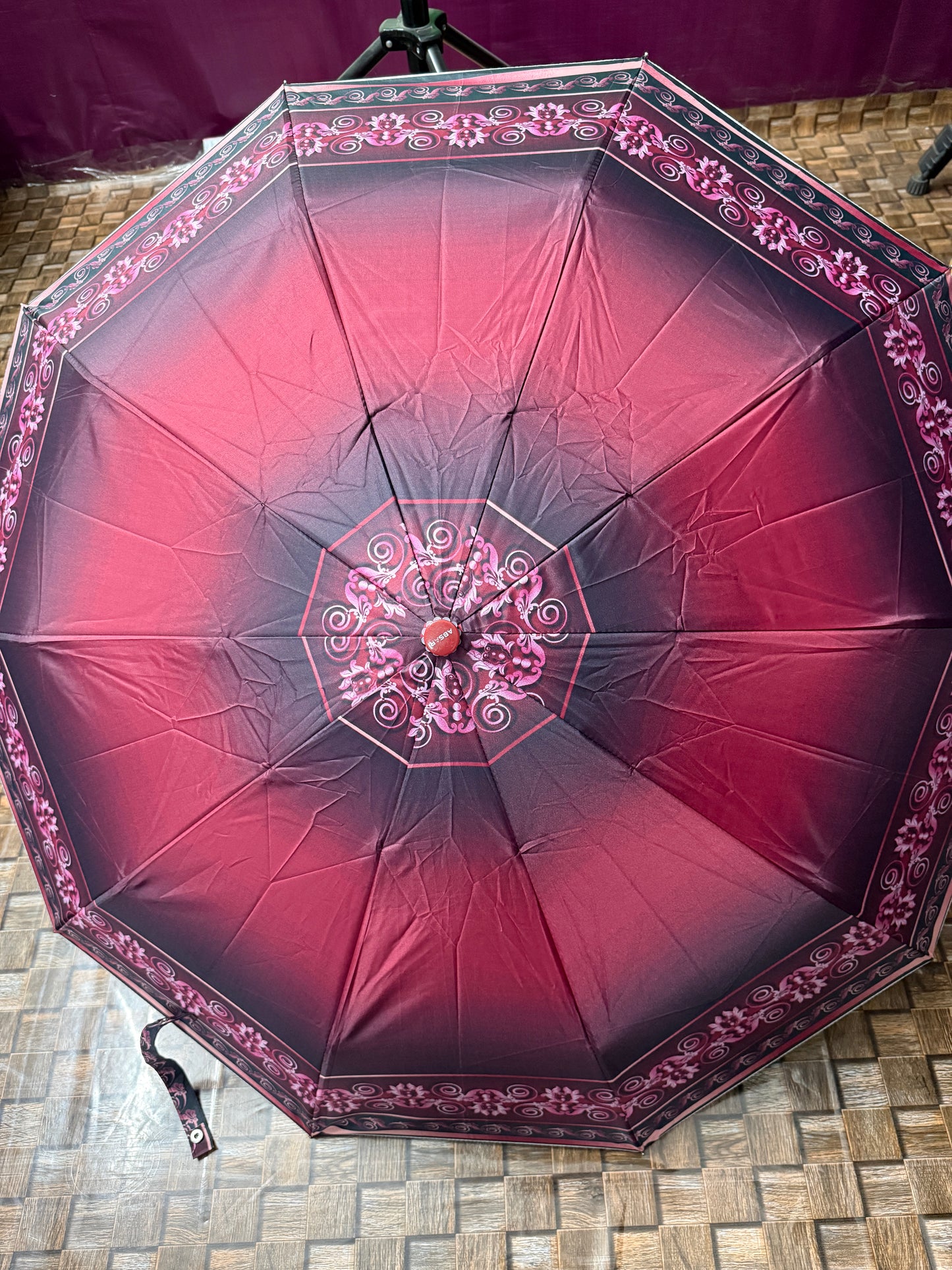 Elegant Floral 10-Ribs Folding Umbrella