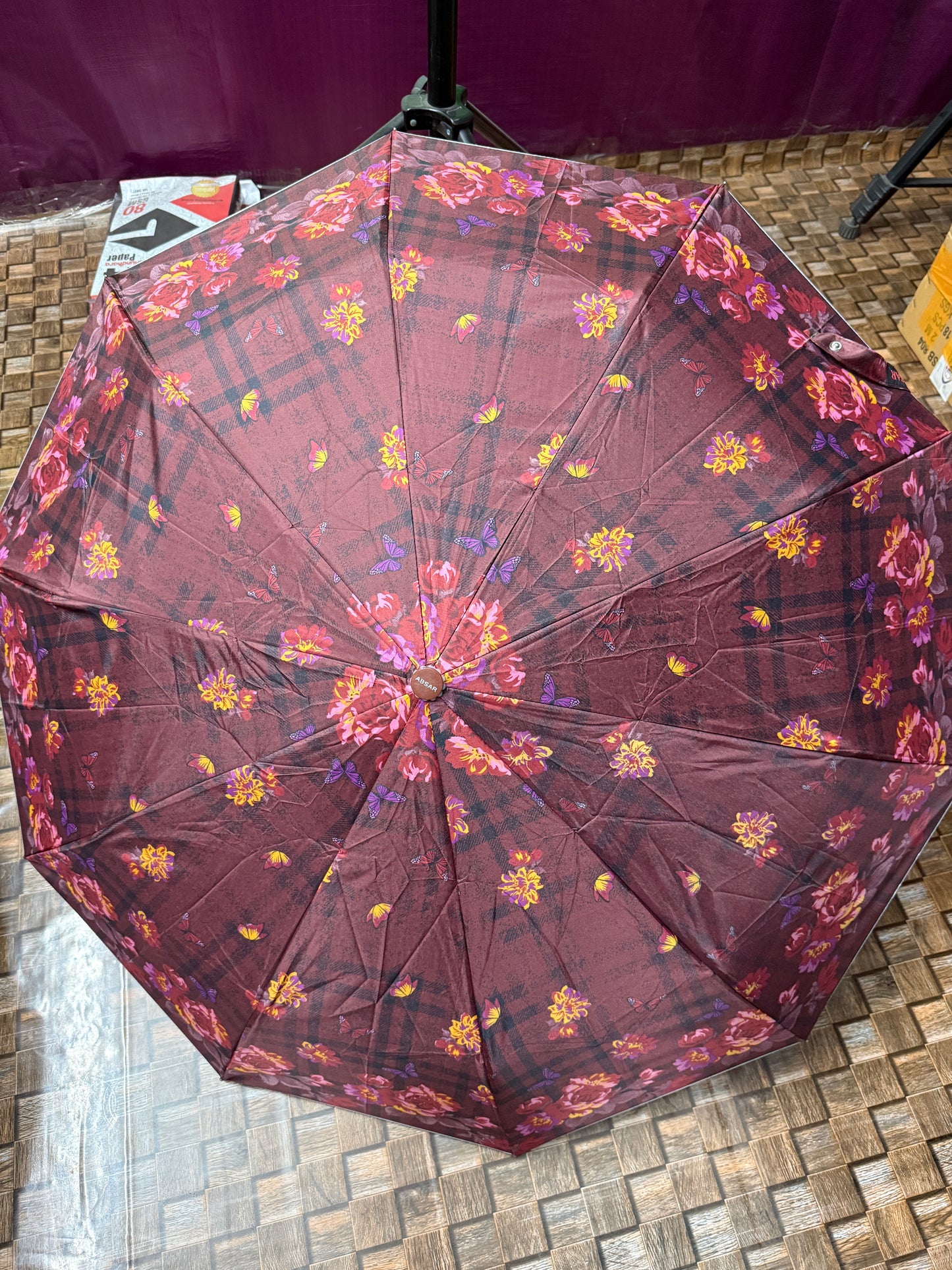 Elegant Floral 10-Ribs Folding Umbrella