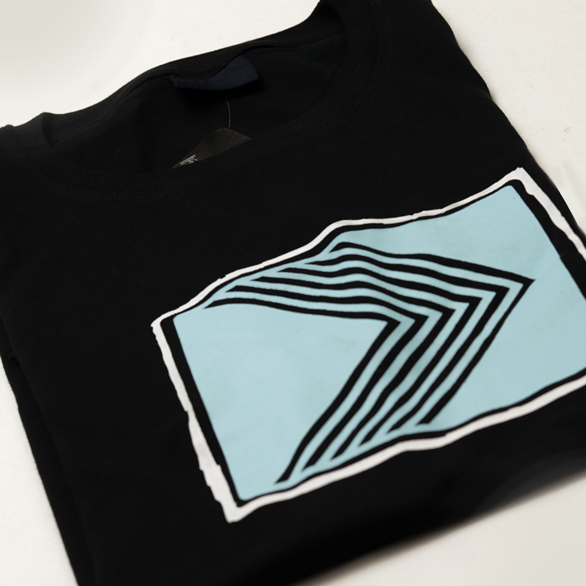Blue Arrow Stylish Comfortable Summer T-shirt